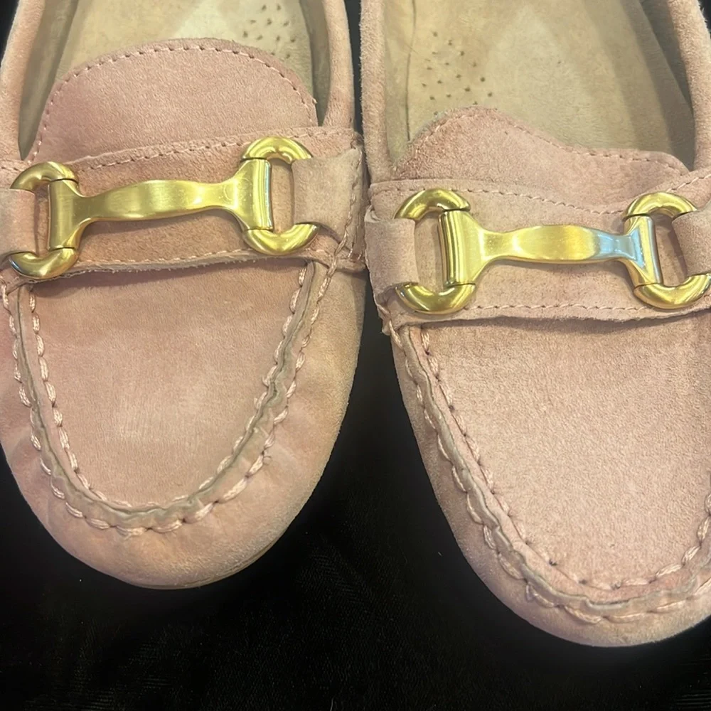 White Mountain 6M Scotch Pink Leather Loafers with Gold Horse Bit